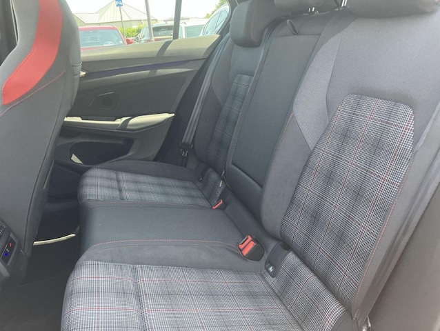 Volkswagen Golf 2.0 TSI DSG