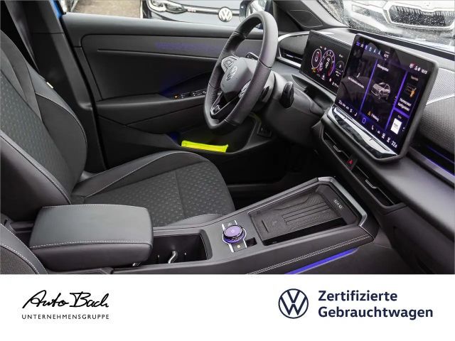 Volkswagen T-Roc 1.5 eTSI DSG R-Line