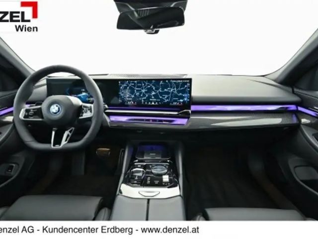 BMW i5 Touring eDrive40