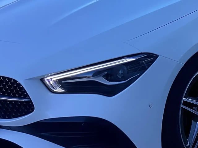 Mercedes-Benz CLA 200 AMG Line Shooting Brake