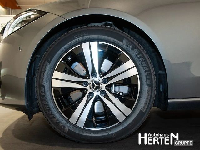 Mercedes-Benz C 200 AVANTGARDE Estate