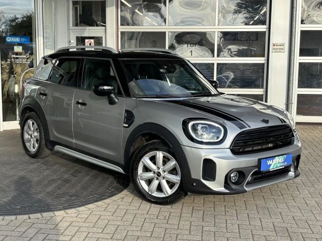 MINI Cooper Countryman DKG Classic Trim el. Heckklappe Navi