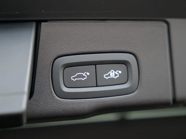 Volvo XC60 AWD Dark Plus Recharge