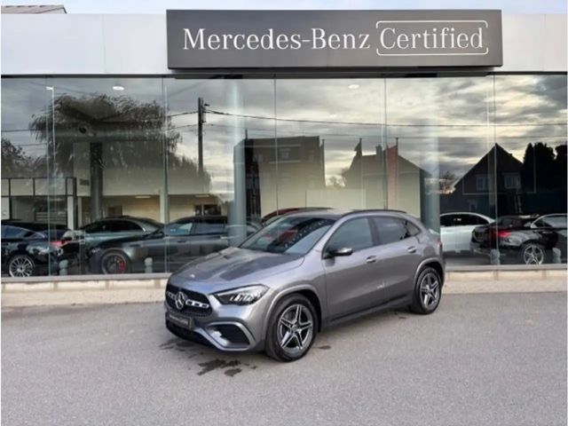 Mercedes-Benz GLA 180 AMG Line