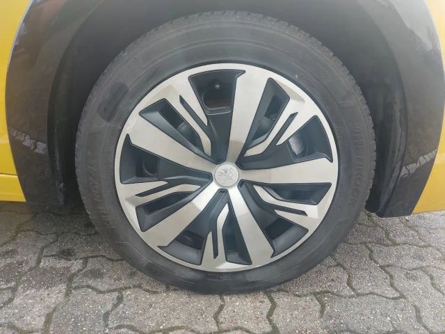 Peugeot E-208 Active Pack