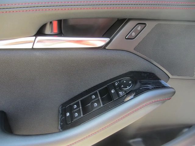 Mazda 3 Homura SkyActiv e-Skyactiv