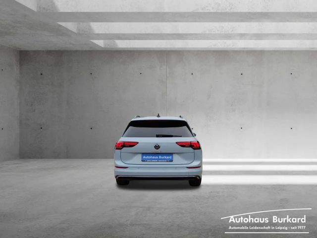 Volkswagen Golf 1.5 eTSI DSG