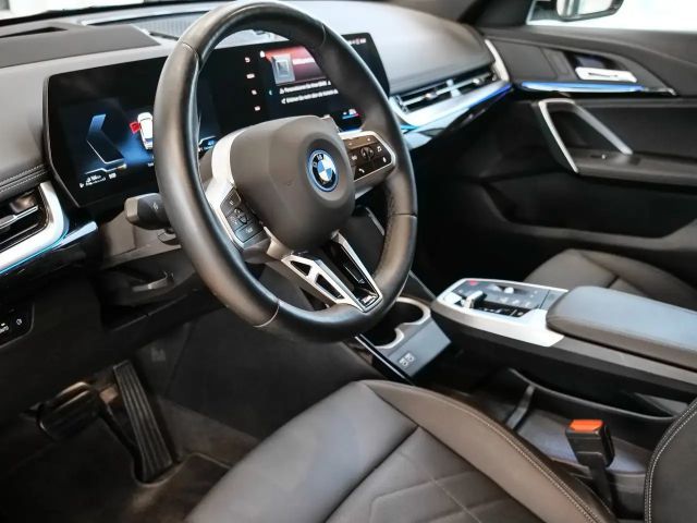 BMW X1 xDrive30e xLine Aut Nav HuD LED AHK Komfzg