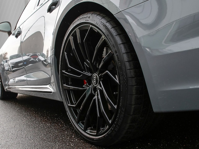 Audi RS4 Avant Quattro