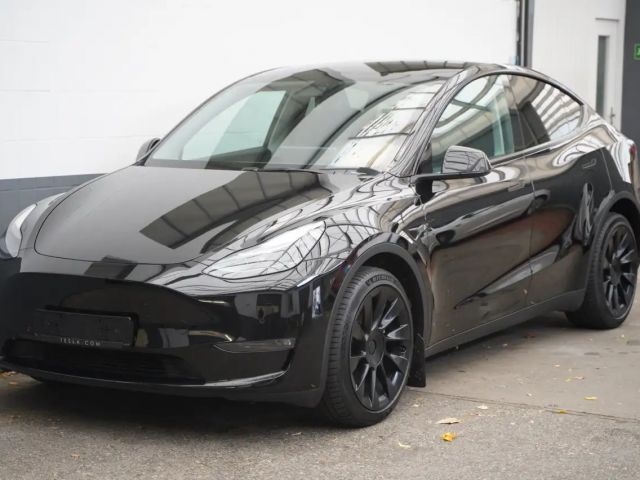 Tesla Model Y AWD Long Range