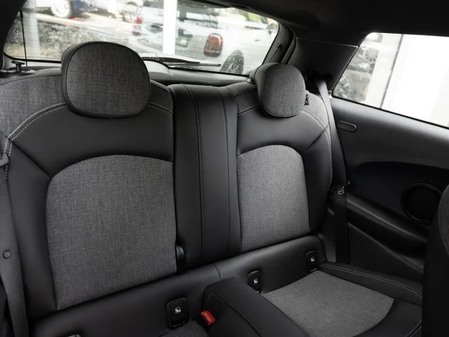 MINI Cooper S Classic Trim FACEL. LED NAVI SHZ PDC