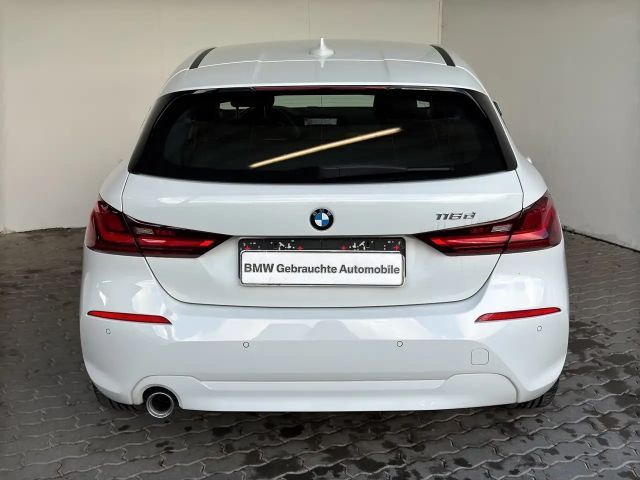 BMW 116 116d Advantage pakket Sedan