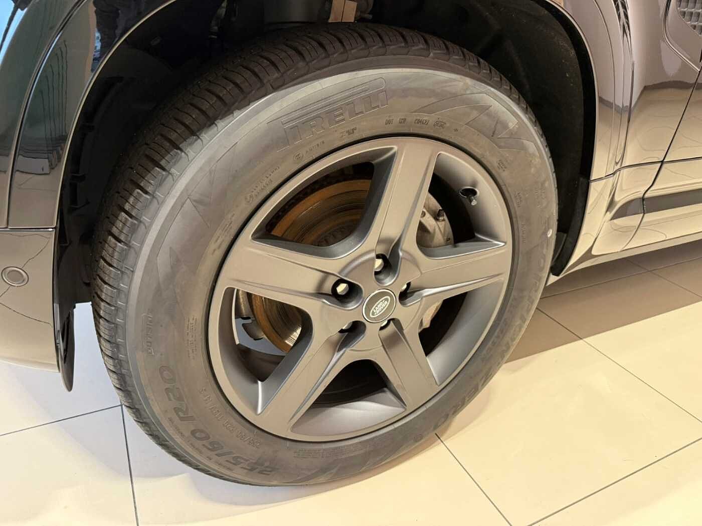 Land Rover Defender 110 Dynamic SE