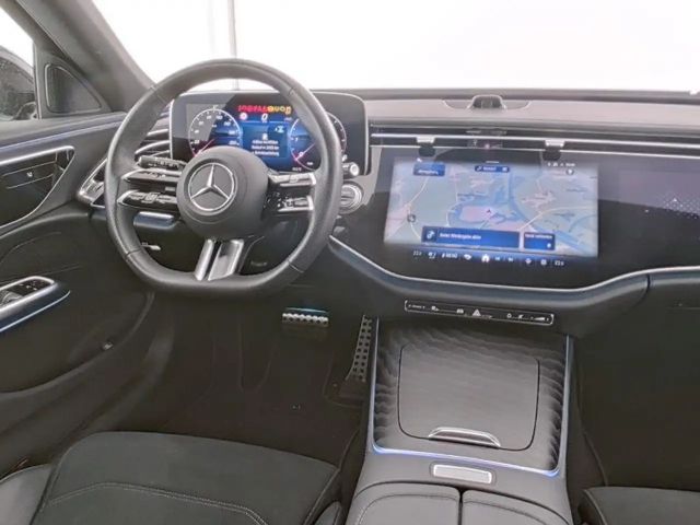 Mercedes-Benz E 220 AMG Line E 220 d