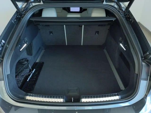 Audi A6 Avant Quattro S-Tronic