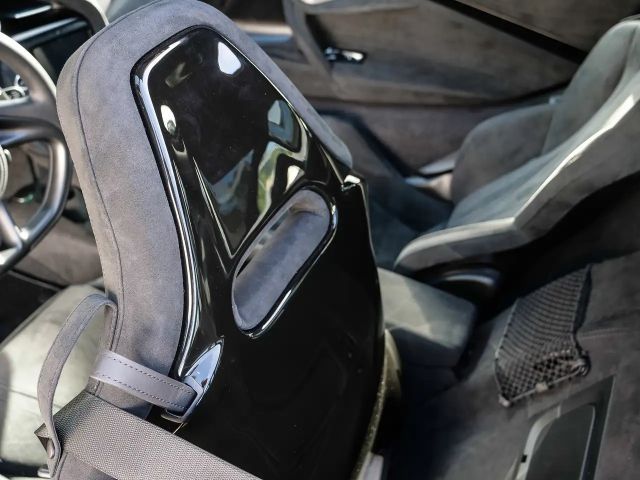 McLaren 750S Coupé Flux Green, Bowers and Wilkins Sound