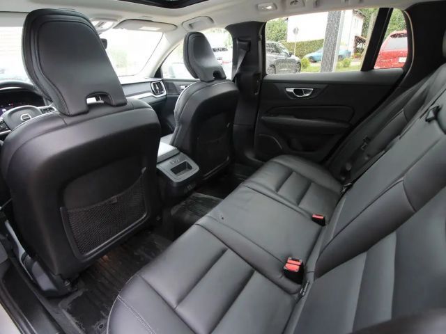 Volvo V60 Cross Country Plus