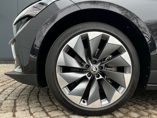 Skoda Enyaq Suite