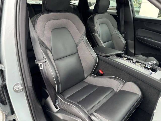 Volvo XC60 Dark Plus