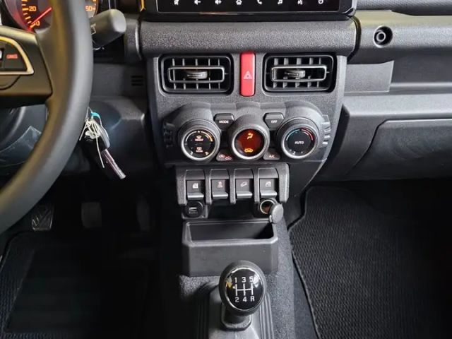 Suzuki Jimny 4x4 GLX