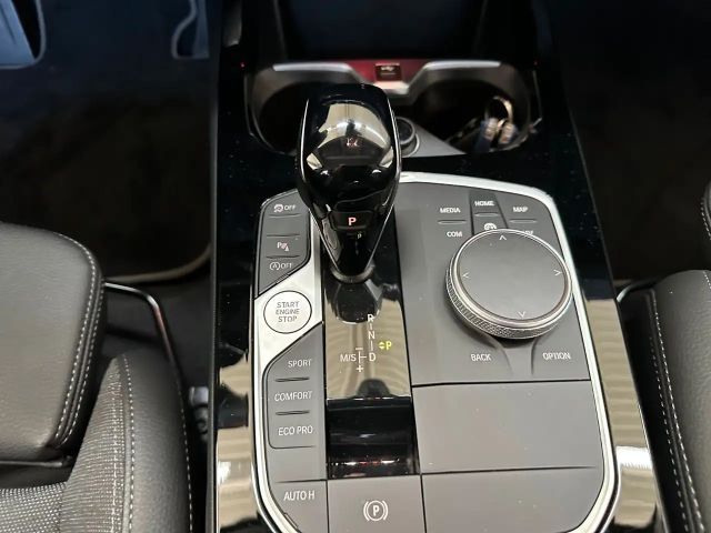 BMW 118 118i Sedan Sport Line