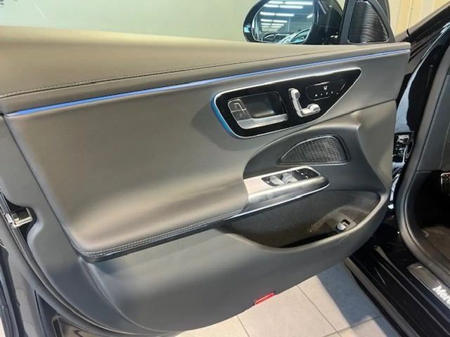 Mercedes-Benz E 220 AMG Line E 220 d Sedan