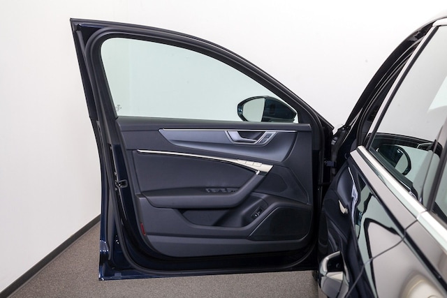 Audi A6 55 TFSI Quattro S-Line S-Tronic Sedan