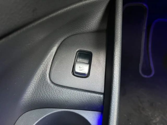 Mercedes-Benz E 200 AVANTGARDE Estate