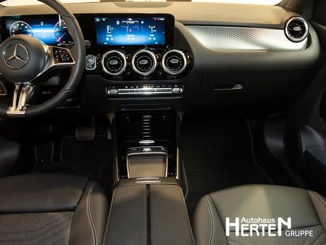 Mercedes-Benz B 200 Progressive Sedan