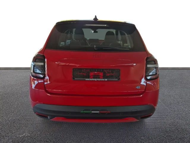 Fiat 600e e 115 kW Red  11 kW Charger Apple CarPlay