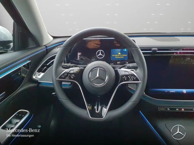 Mercedes-Benz E 200 AVANTGARDE Estate