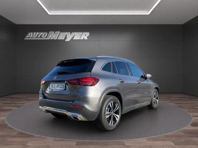 Mercedes-Benz GLA 180 Progressive