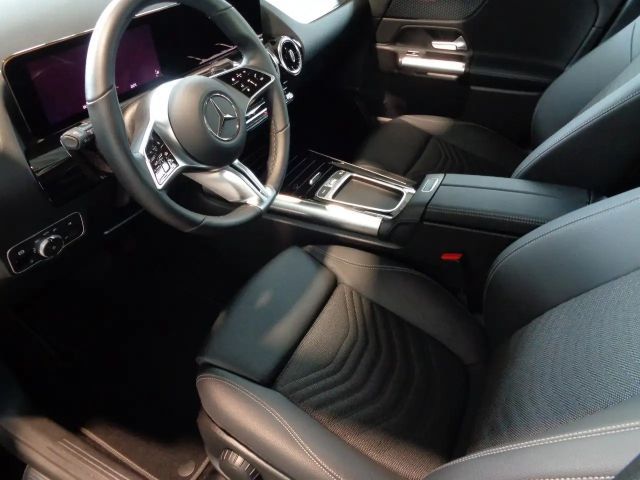 Mercedes-Benz B 200 LED,KAMERA,NAVI,NP:44.512,-