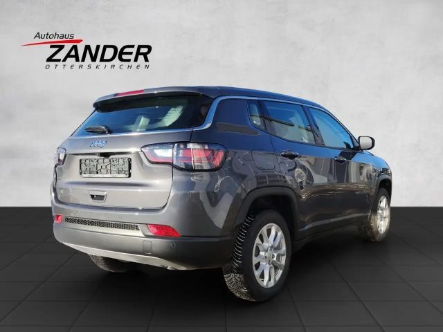 Jeep Compass Altitude Hybrid