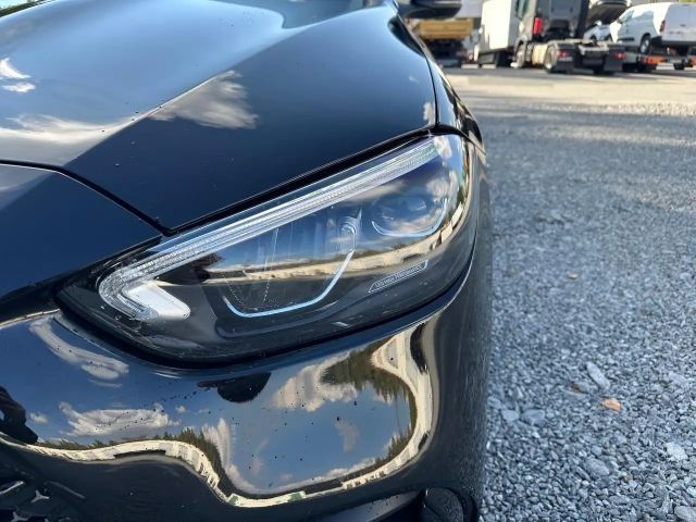 Mercedes-Benz C 200 AMG Line Sedan