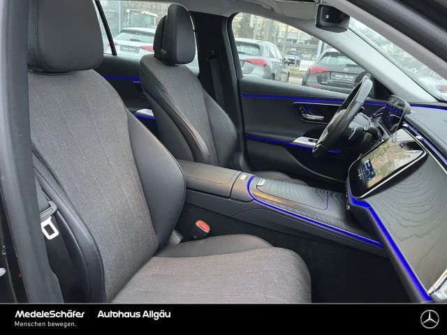 Mercedes-Benz E 220 AVANTGARDE E 220 d Estate