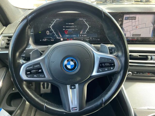 BMW 330 330e M-Sport