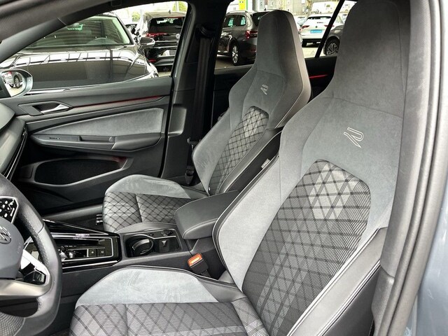 Volkswagen Golf DSG R-Line