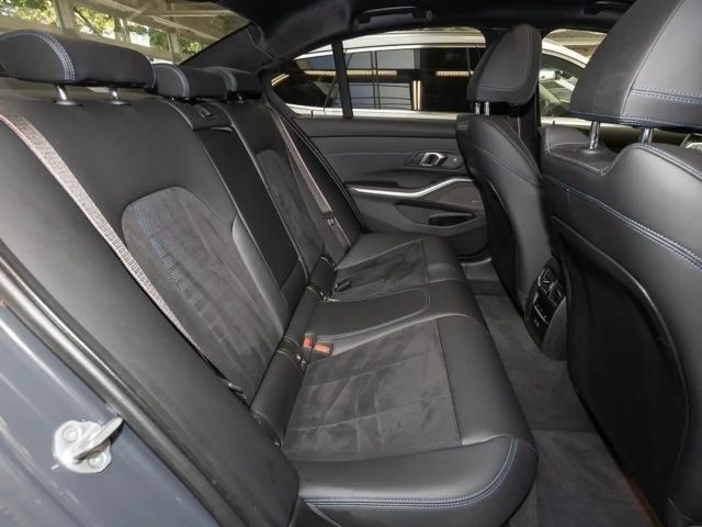 BMW 330 330i M-Sport Sedan xDrive