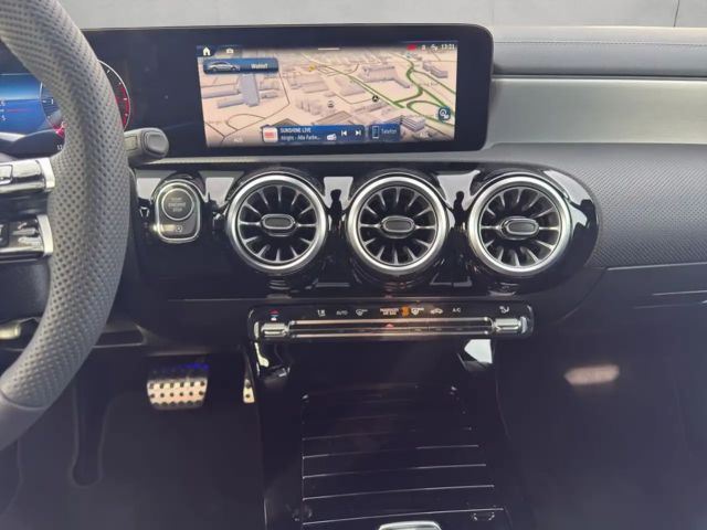 Mercedes-Benz CLA 200 CLA