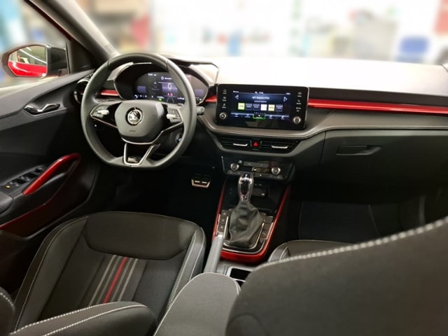 Skoda Fabia 1,5 TSI DSG LED RFK PDC 18Z SHZ