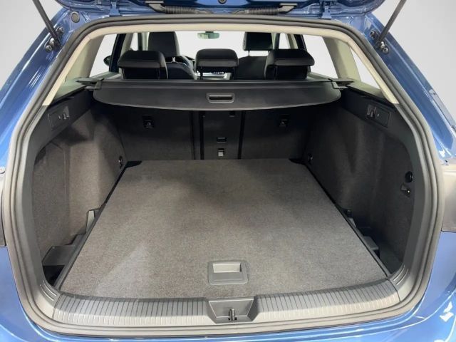 Volkswagen Golf 1.5 eTSI Variant