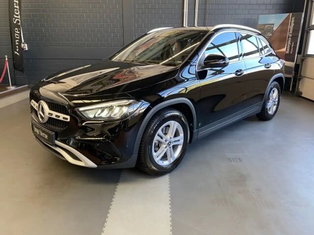 Mercedes-Benz GLA 200 Progressive