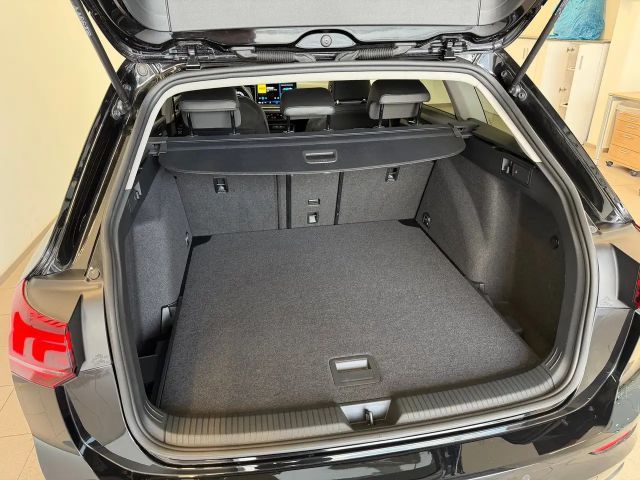 Volkswagen Golf DSG Life Variant