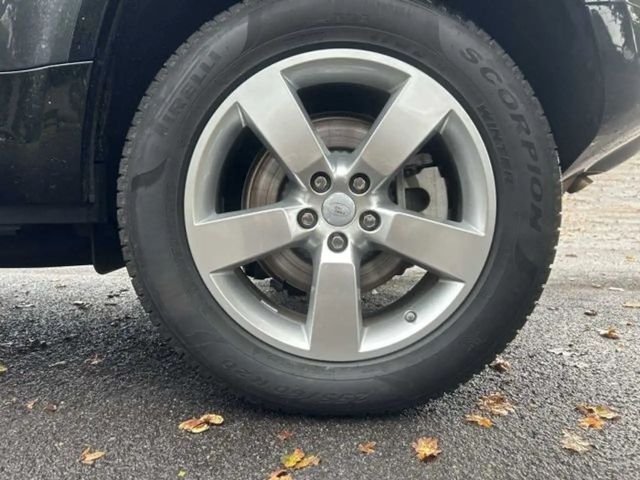 Land Rover Defender 110 D300 Dynamic SE