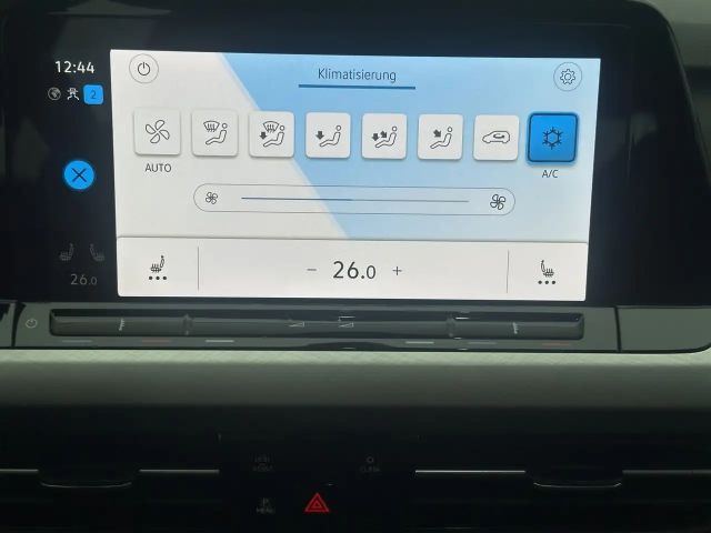 Volkswagen Golf 1.5 TSI DSG Life Variant