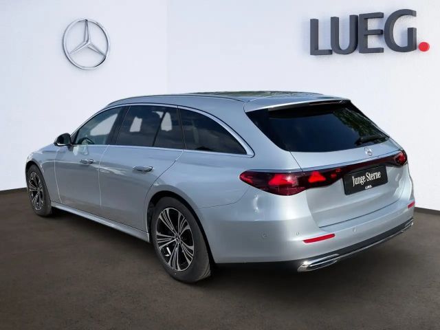 Mercedes-Benz E 200 AVANTGARDE Estate