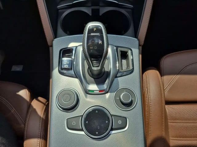 Alfa Romeo Stelvio Q4 Veloce