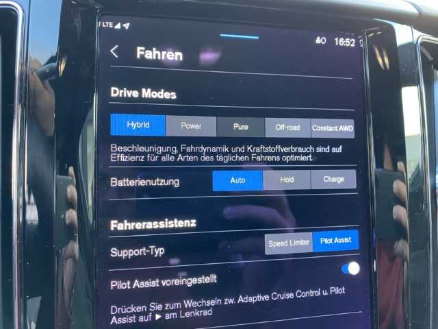 Volvo XC60 AWD Dark Plus Recharge T6