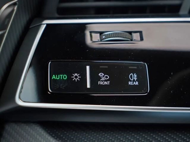 Audi RS Q8 perf 305KMH AHK MASSAGE OLED LASER KERAMIK